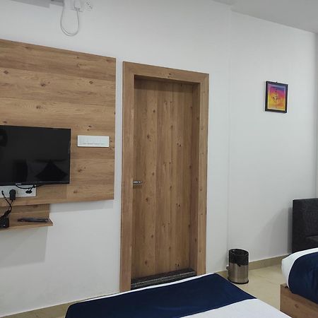 Hotel A G Palace Duliagaon Kültér fotó